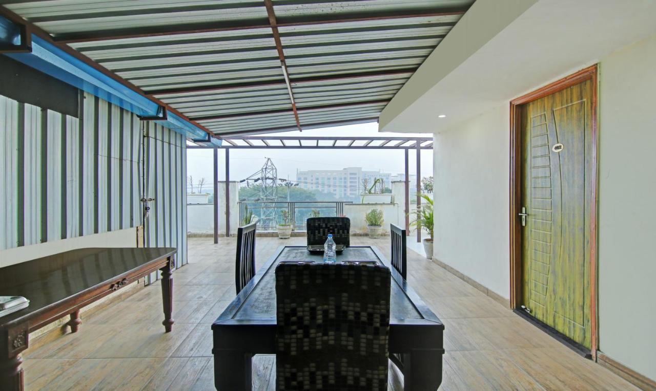 Itsy Hotels Nyra Gurgaon Exterior foto